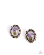 Load image into Gallery viewer, Elaborately Encased Gold Post Earrings