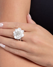 Load image into Gallery viewer, Pinched Petals White Ring