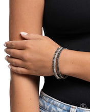 Load image into Gallery viewer, Tolerable Twinkle Black Bracelet