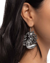 Load image into Gallery viewer, Foxy Fashion Silver Earrings