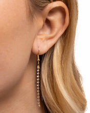 Load image into Gallery viewer, Square Selfie Gold Necklace