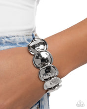 Load image into Gallery viewer, Tortoise Texture Silver Bracelet