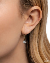 Load image into Gallery viewer, Oval Ovation Brass Necklace