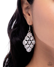 Load image into Gallery viewer, Scalloped Shimmer White Earrings