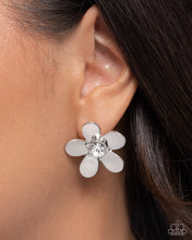 Load image into Gallery viewer, Blooming Boutique White Post Earrings