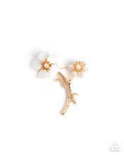 Load image into Gallery viewer, Blooming Boutonniere Gold Brooch