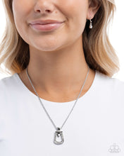 Load image into Gallery viewer, Sensational Stirrup Black Necklace