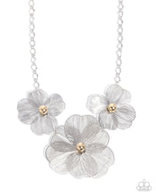 Load image into Gallery viewer, Wiry Wreath Silver Necklace