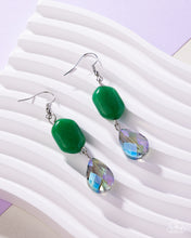 Load image into Gallery viewer, Brilliant Beauty Queen Green Earrings