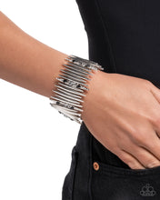 Load image into Gallery viewer, Pointed Potential Black Bracelet