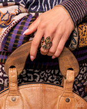 Load image into Gallery viewer, Fleur de Lis Gold Ring