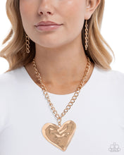 Load image into Gallery viewer, Hammered Heartthrob Gold Necklace