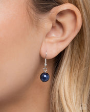 Load image into Gallery viewer, Pearl Pinnacle Blue Necklace