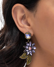 Load image into Gallery viewer, Momentous Majesty Brass Earring