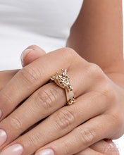 Load image into Gallery viewer, Giraffe Glam - Brown