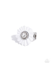 Load image into Gallery viewer, Carved Captain White Ring