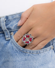 Load image into Gallery viewer, Pointed Prowess Silver Ring