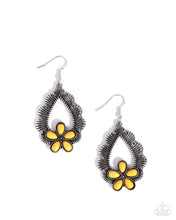 Load image into Gallery viewer, Noticeably Earthy Yellow Earrings
