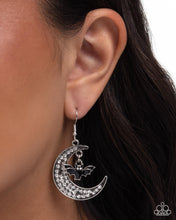 Load image into Gallery viewer, Handcrafted Halloween Black Earrings