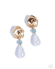Load image into Gallery viewer, Exquisite Elegance Green Earrings