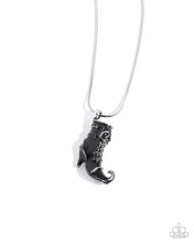 Load image into Gallery viewer, Witchs Fitting Black Necklace