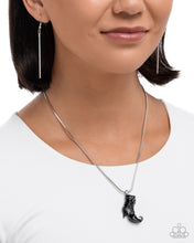 Load image into Gallery viewer, Witchs Fitting Black Necklace