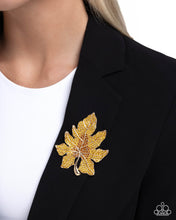 Load image into Gallery viewer, Autumnal Accent Gold Brooch