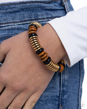 Load image into Gallery viewer, Wood Work Black Bracelet