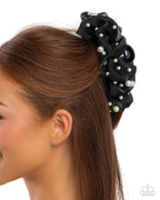 Load image into Gallery viewer, Pearl Page Black Hair Claw