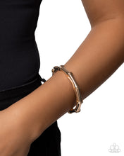 Load image into Gallery viewer, Textured Tale Gold Bracelet