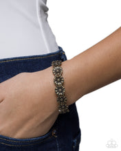 Load image into Gallery viewer, Bouquet Bombshell Brass Bracelet