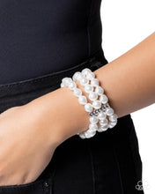 Load image into Gallery viewer, Pearl Pedigree - White