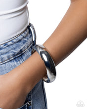 Load image into Gallery viewer, Sleek Shanty - Silver
