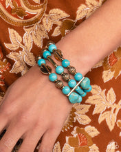 Load image into Gallery viewer, Simply Santa Fe Coachella Chic Blue Fashion Fix Set January 2025