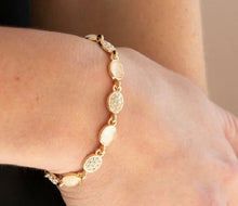 Load image into Gallery viewer, Stop and Glow Gold Bracelet