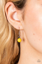 Load image into Gallery viewer, Talisman Trendsetter Yellow Necklace