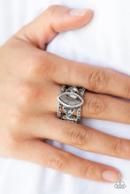 Load image into Gallery viewer, Major Majestic Silver Ring