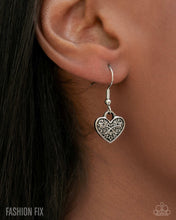 Load image into Gallery viewer, Vintage Showdown Silver Necklace