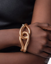 Load image into Gallery viewer, Interlocked Ignition Gold Bracelet