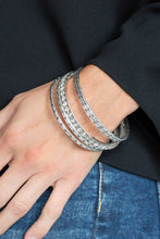 Load image into Gallery viewer, Glitzy Grunge White Bangles