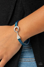 Load image into Gallery viewer, Haute Button Topic Blue Acrylic Bangle