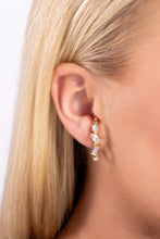 Load image into Gallery viewer, Sliding Shimmer Gold Illusion Earrings
