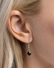 Load image into Gallery viewer, Romantic Artistry Black Necklace
