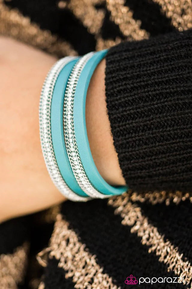 Flash Mob Fashion Clasp Wrap