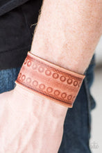 Load image into Gallery viewer, Tough Enough Brown Snap Bracelet