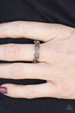 Load image into Gallery viewer, Heart Art Black Skinny Band Ring