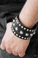 Load image into Gallery viewer, Win Your Spurs Black Snap Bracelet
