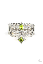 Load image into Gallery viewer, Triple Throne Twinkle Green Ring