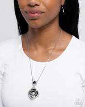 Load image into Gallery viewer, Pronged Princess Black Necklace