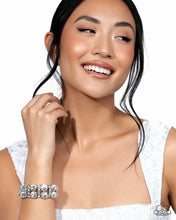 Load image into Gallery viewer, Exact Elegance White Bracelet